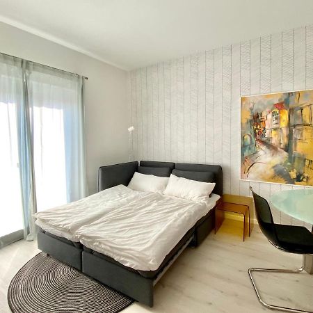 Modernes Apartment, Terrasse Und Garten Am Lilienthalpark Im Suedwesten Berlins Экстерьер фото